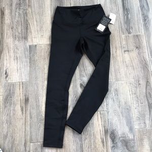 Granule black leggings